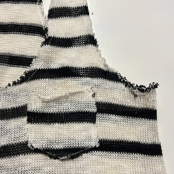 Top - Picture 4 of 6